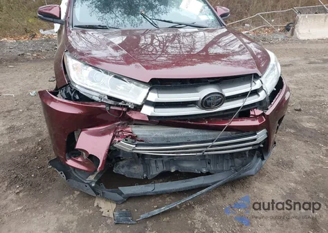 2019 Toyota Highlander Le z USA, uszkodzony, nr VIN 5TDBZRFH3KS960526